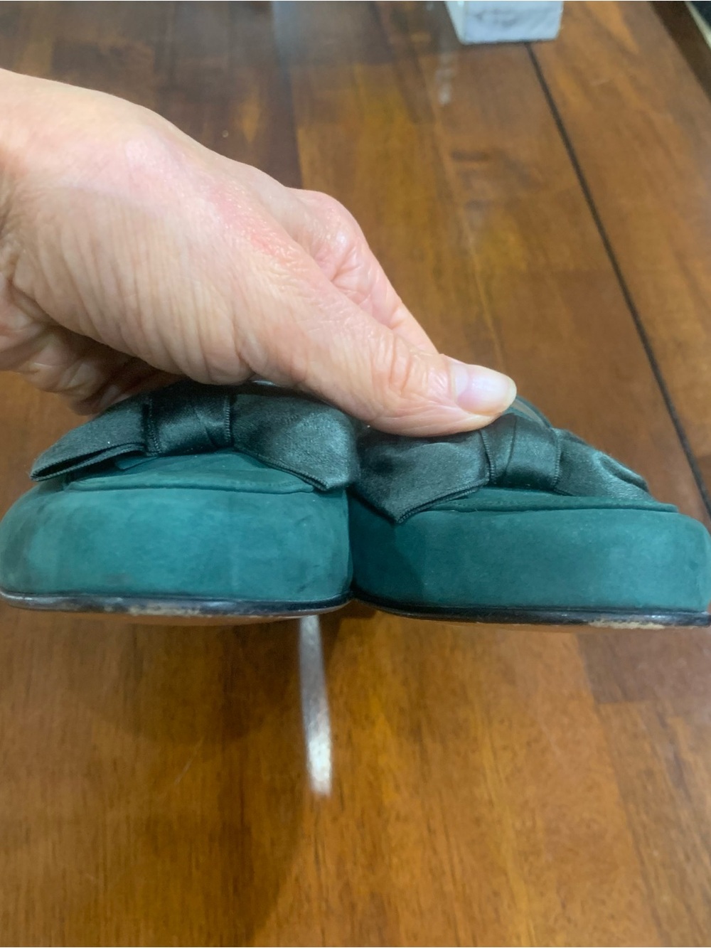 Salvatore Ferragamo Women’s Size 7 B Suede Flat .5” Heel Deep Green Satin Bow - Picture 7 of 15